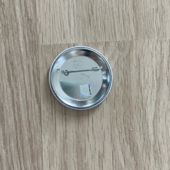 Pi Beta Phi Crest Button Pin - Picture 3 of 3